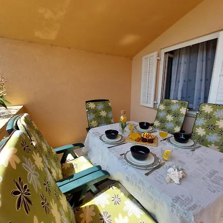 Apartman Mia Vir Exterior photo